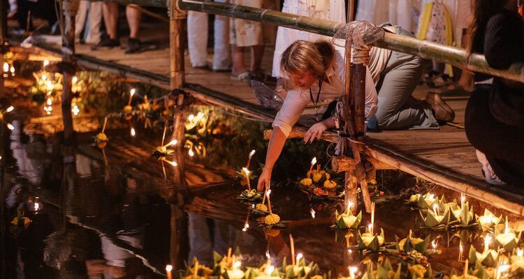 Loy Krathong und Yi Peng Fests